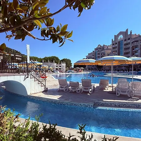 Apartmanhotel Sunset H1-18 4*