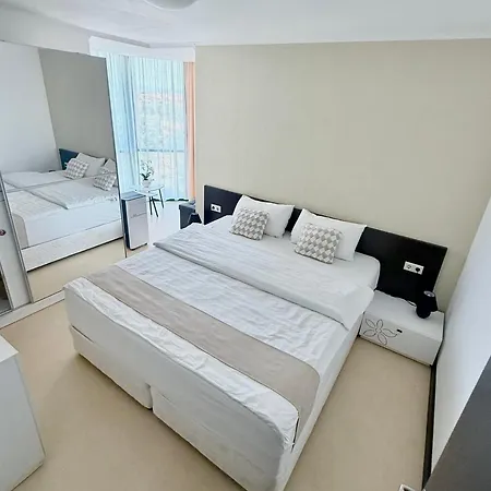 Apartmanhotel Sunset H1-18 4*
